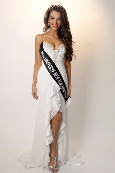 Miss Universe New Zealand 2010, Ria van Dyke