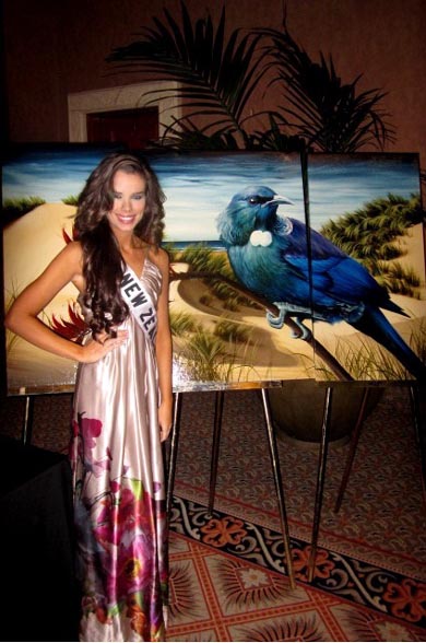 Ria van Dyke at Miss Universe 2010