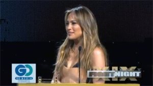 Video: Jennifer López receives award from Muhammad Ali at charity Fight Night awards