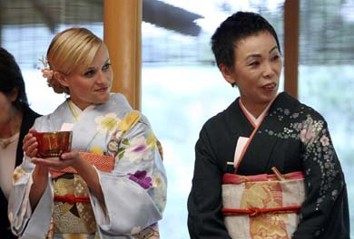 Lucire: Reese Witherspoon in Japan