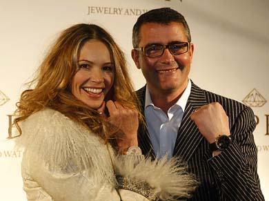 Elle Macpherson and Aspen One in Lucire