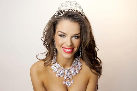Miss Universe New Zealand 2010, Ria van Dyke
