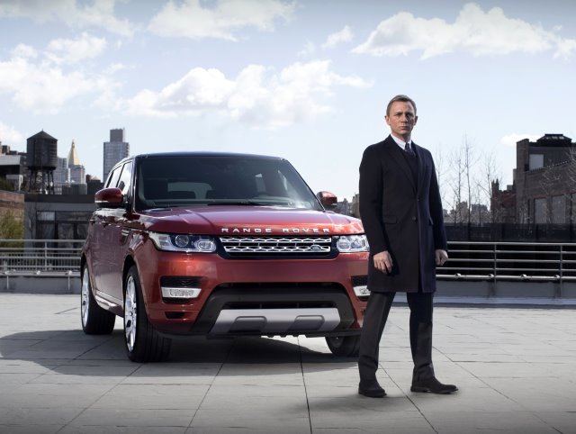 Daniel Craig launches Range Rover Sport in New York: official images and videos