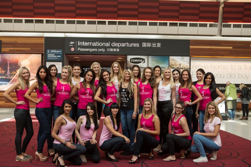 Miss Universe New Zealand 2014 ﬁnalists arrive in Bangkok