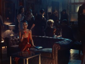 Zoë Saldana stars in Campari’s latest promotional film, with red-carpet première in Milano