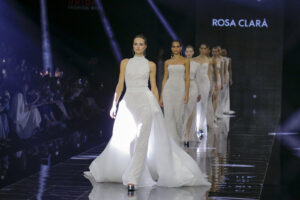 Rosa Clará showcases bridal fashion for 2024 at Fira Barcelona